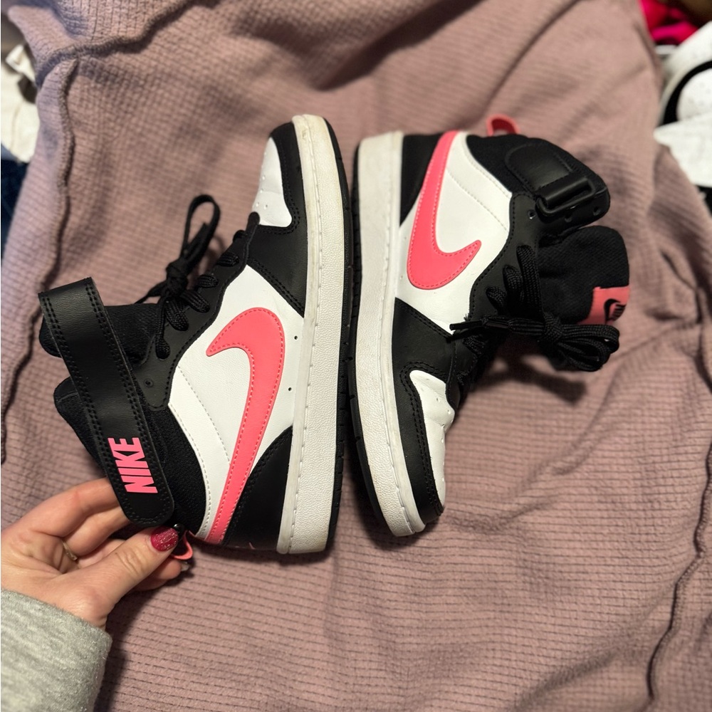 Nike 3.5Y  Black and Pink High-Top